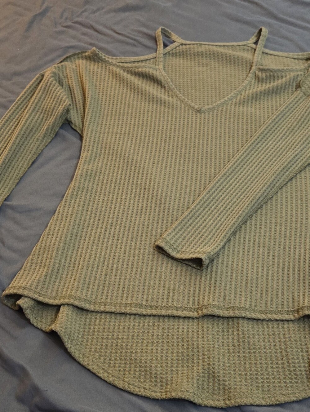 YOINS Olive Green Waffle Knit Cold Shoulder Top